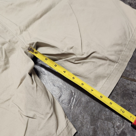 Dockers Men's Cream Flat Front Shorts - Picture 7 of 7